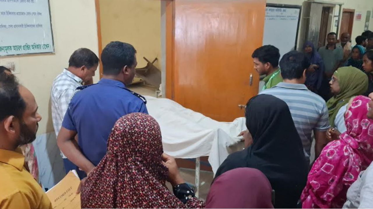 রাজবাড়ীতে গলায় ওড়না পেঁচিয়ে নারীর মৃত্যু