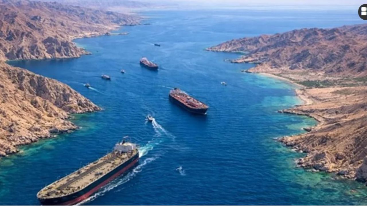 হরমুজ প্রণালি খোলা নিয়ে ইরানের কঠোর অবস্থান, অস্থায়ী যুদ্ধবিরতিতে রাজি নয়