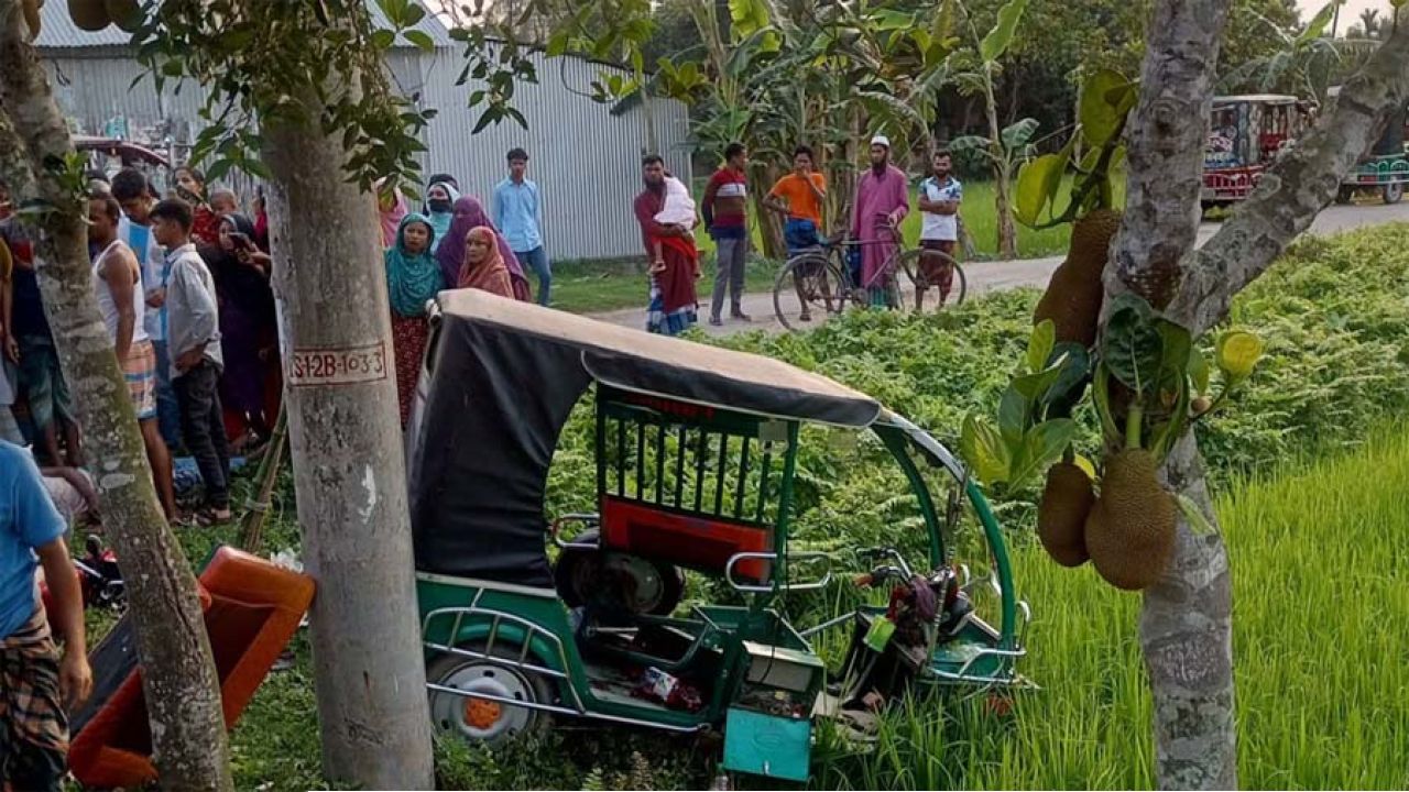ময়মনসিংহে অটোরিকশা-মোটরসাইকেল মুখোমুখি সংঘর্ষ, নিহত ২ 