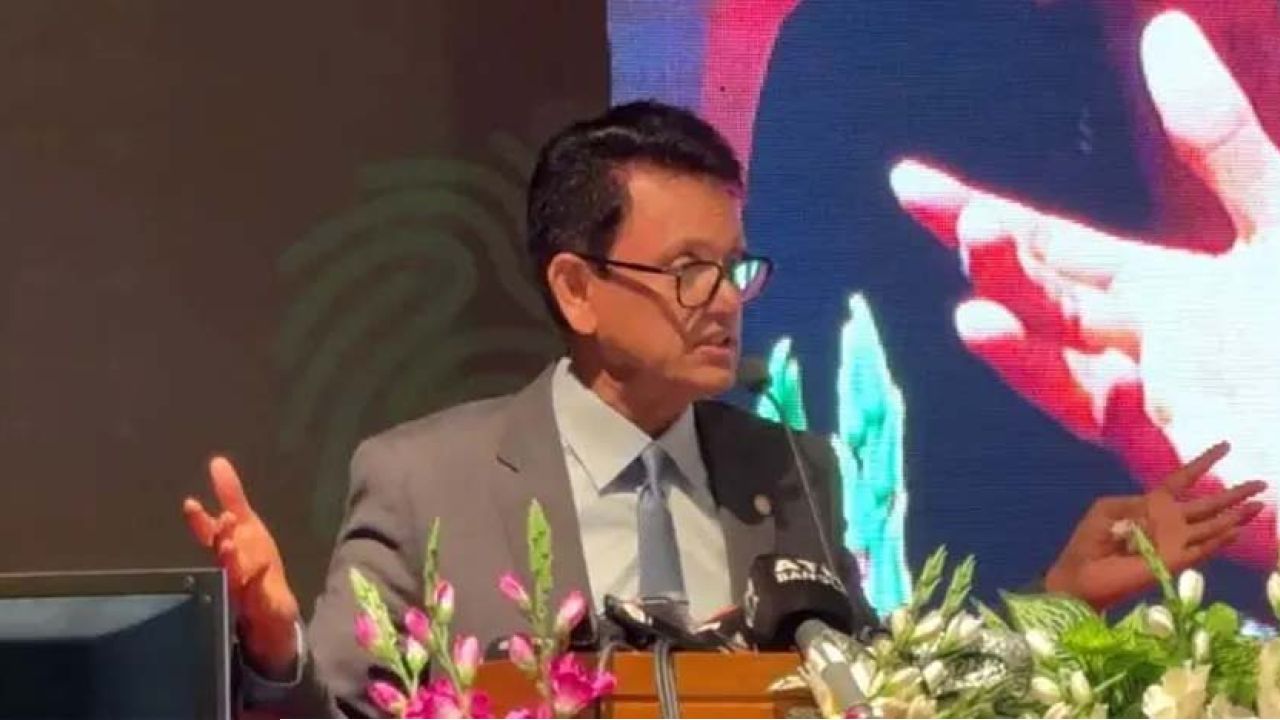 শিক্ষাপ্রতিষ্ঠানে ৩ দিন অনলাইন, ৩ দিন অফলাইনে ক্লাস: শিক্ষামন্ত্রী