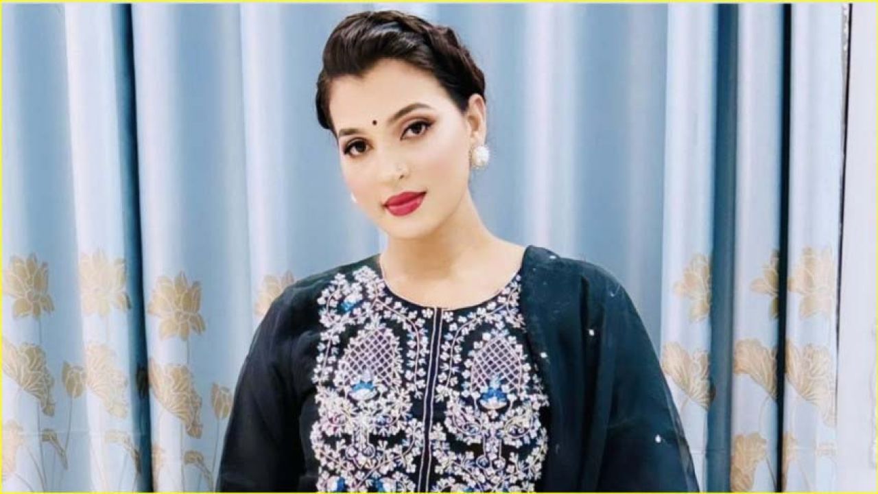 রাজনীতিতে নাম লেখাচ্ছেন বর্ষা!