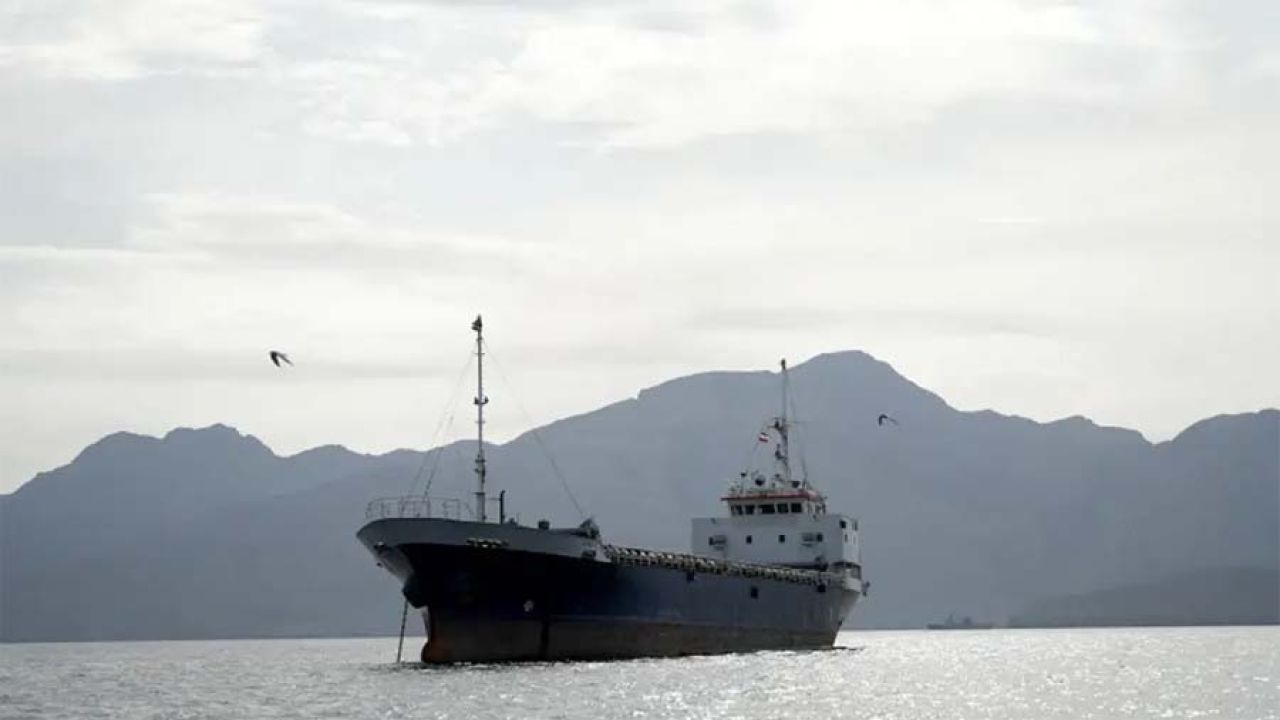 ইরানের উপসাগরীয় সব বন্দর অবরুদ্ধ করল যুক্তরাষ্ট্র