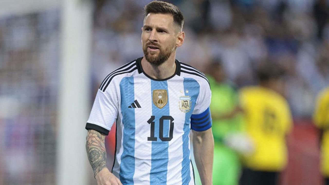 বিশ্বকাপের আগে মেসির নামে মামলা