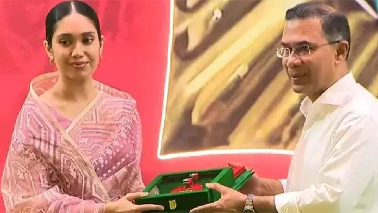 খালেদা জিয়ার পক্ষে স্বাধীনতা পুরস্কার নিলেন জাইমা রহমান