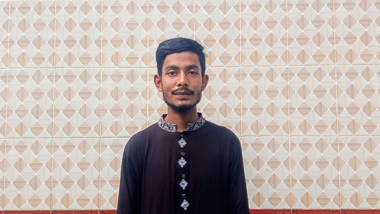 অর্থাভাবে অনিশ্চয়তায় ফাহিমের বিশ্ববিদ্যালয়ে ভর্তির স্বপ্ন