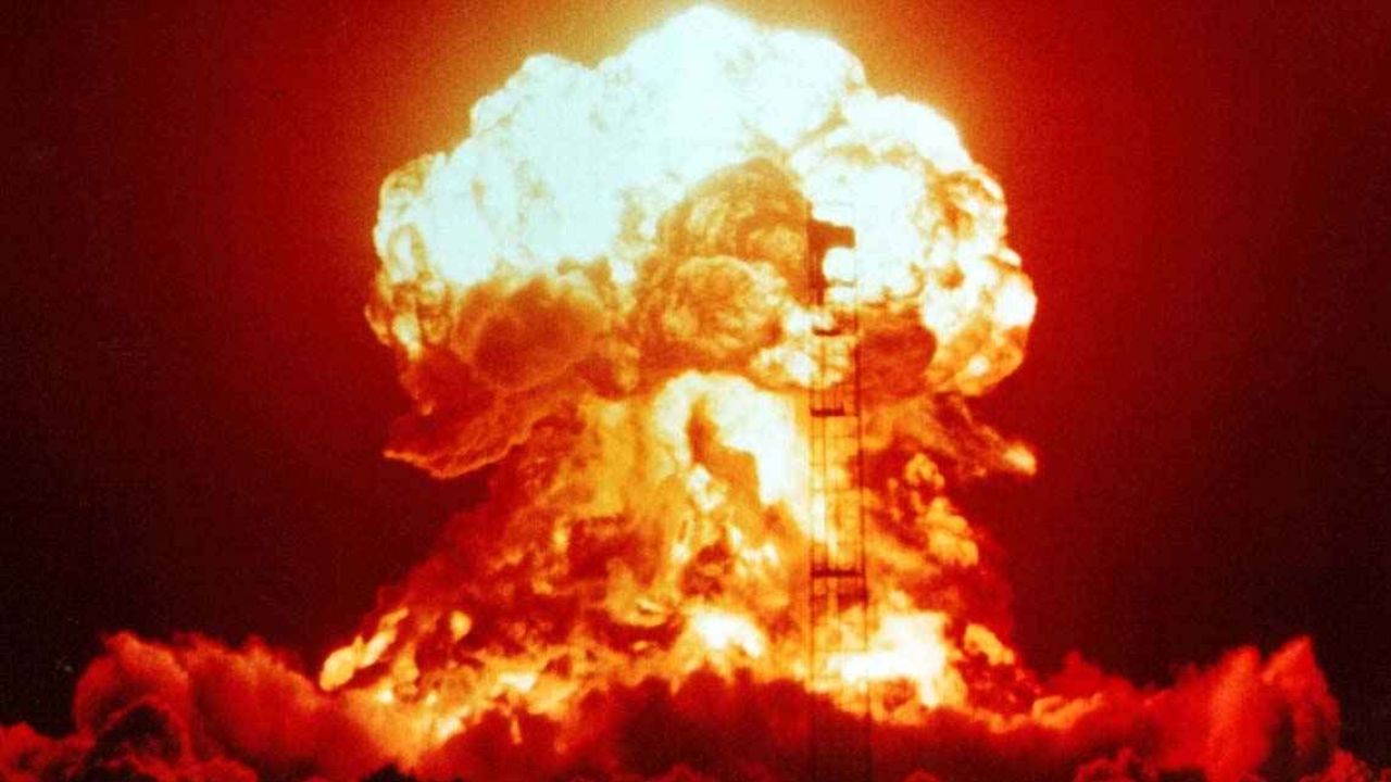 ইরানে পারমাণবিক বোমা হামলা করতে চেয়েছিলেন ট্রাম্প!