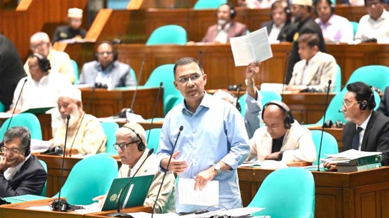‘স্বৈরাচারের সময় এবং অন্তর্বর্তী সরকারের সময় হামের টিকা আমদানি হয়নি’