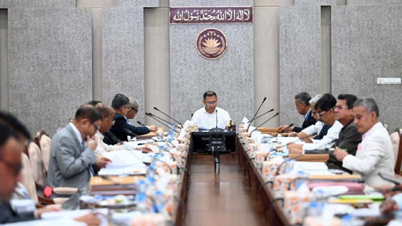 প্রধানমন্ত্রীর সভাপতিত্বে একনেকের দ্বিতীয় বৈঠক চলছে