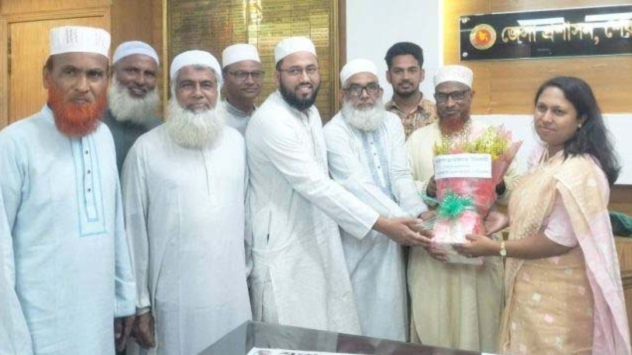 শেরপুরে নবাগত জেলা প্রশাসকের সঙ্গে জামায়াত নেতৃবৃন্দের শুভেচ্ছা বিনিময়