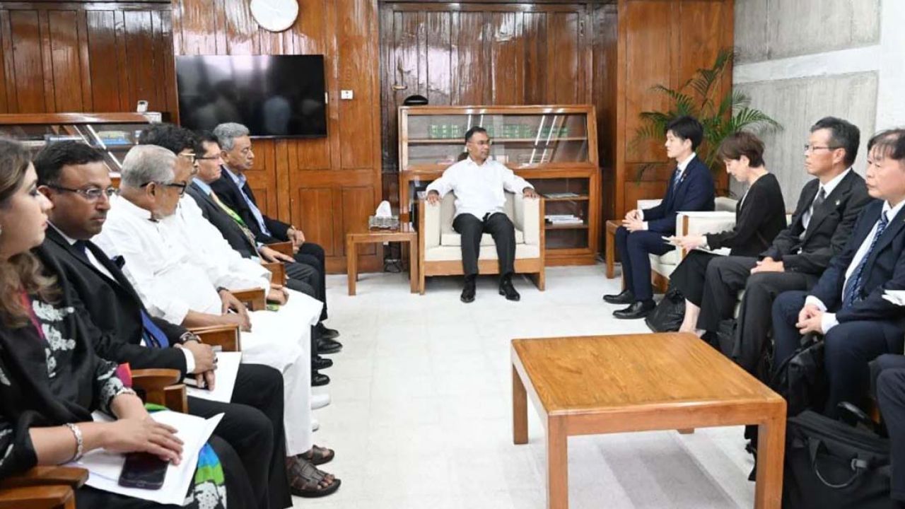 প্রধানমন্ত্রীর সঙ্গে জাপান সরকারের উচ্চপর্যায়ের প্রতিনিধি দলের সাক্ষাৎ