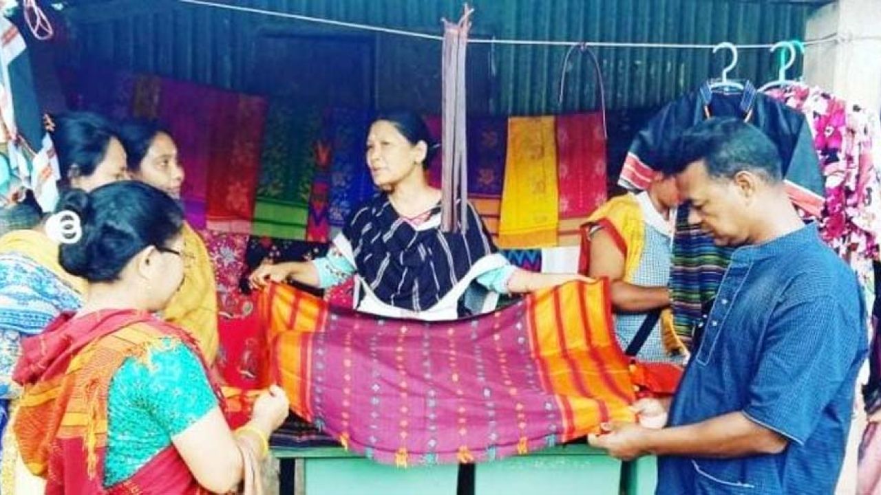 শেরপুরে ক্ষুদ্র নৃগোষ্ঠীদের তাঁত বন্ধ, নিজস্ব তৈরী পোষাক কেবলই স্মৃতি