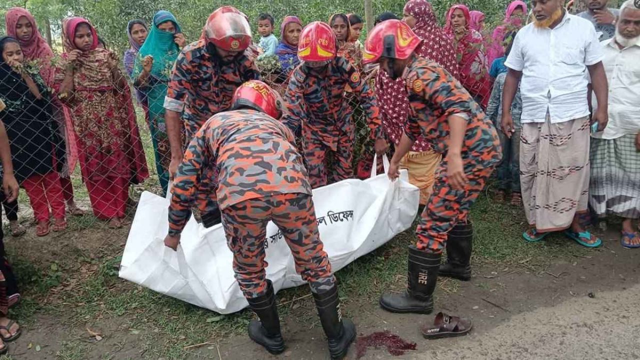 চাঁপাইনবাবগঞ্জে তিন যানবাহনের সংঘর্ষে ২ মোটরসাইকেল আরোহী নিহত