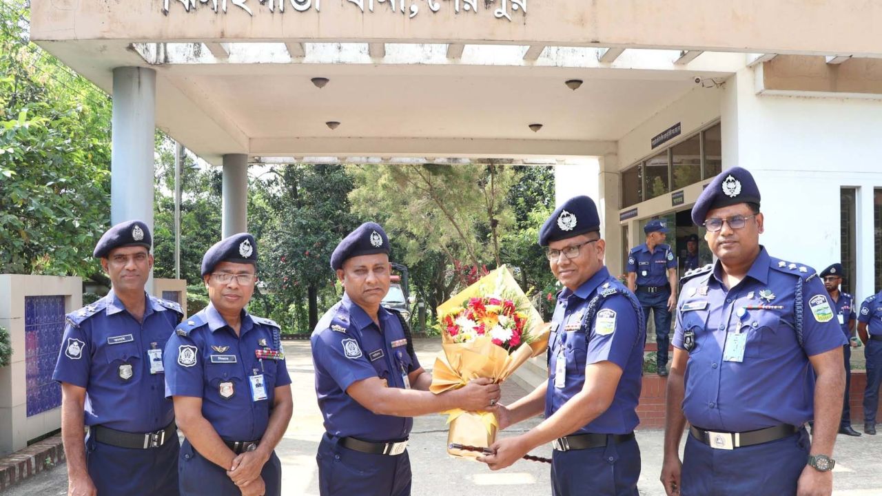 ঝিনাইগাতী ও শ্রীবরদী থানা পরিদর্শন করলেন নবাগত পুলিশ সুপার