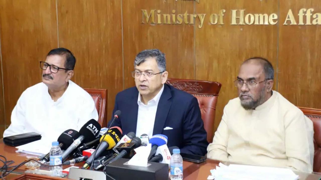 পর্যায়ক্রমে মাঠ থেকে সেনাবাহিনী তুলে নেওয়া হবে : স্বরাষ্ট্রমন্ত্রী