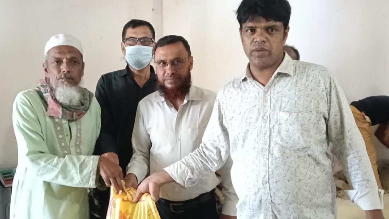 ঝিনাইগাতীতে ঈদ-উল-আযহা উপলক্ষে ভিজিএফের চাল বিতরণ