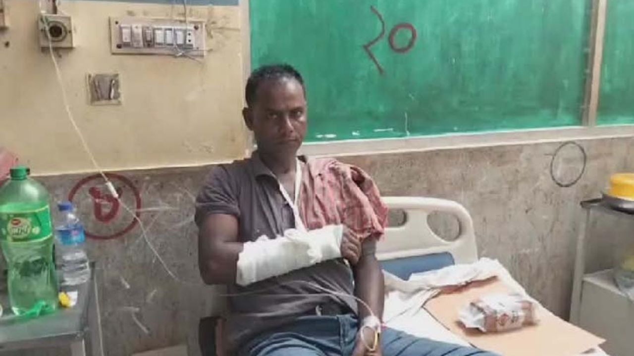 সরিষাবাড়ীতে জমি নিয়ে বিরোধে দুই নারীসহ চারজনকে কুপিয়ে পিটিয়ে জখম