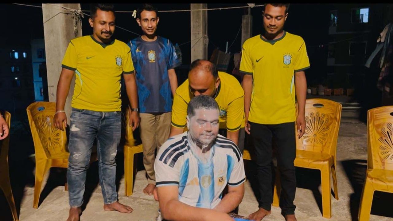 শেরপুরে দুধ দিয়ে গোসল করে ব্রাজিলে যোগ দিলেন আর্জেন্টিনা সমর্থক