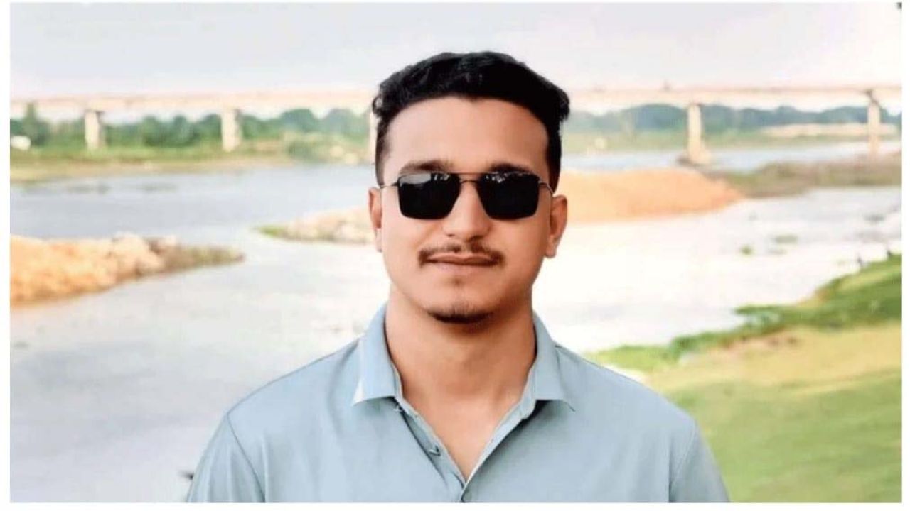 গফরগাঁওয়ে কলেজ ছাত্রকে কুপিয়ে হত্যা