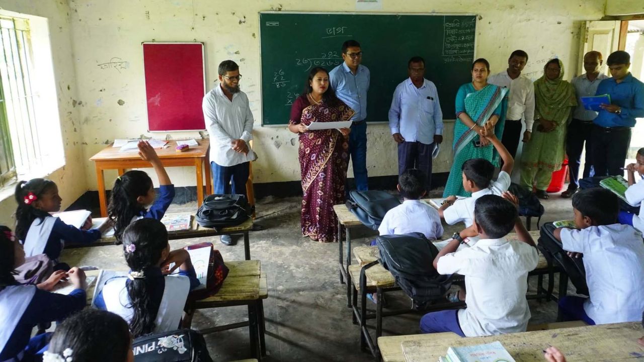 ঝিনাইগাতীতে সরকারি প্রাথমিক বিদ্যালয় পরিদর্শন করলেন জেলা প্রশাসক