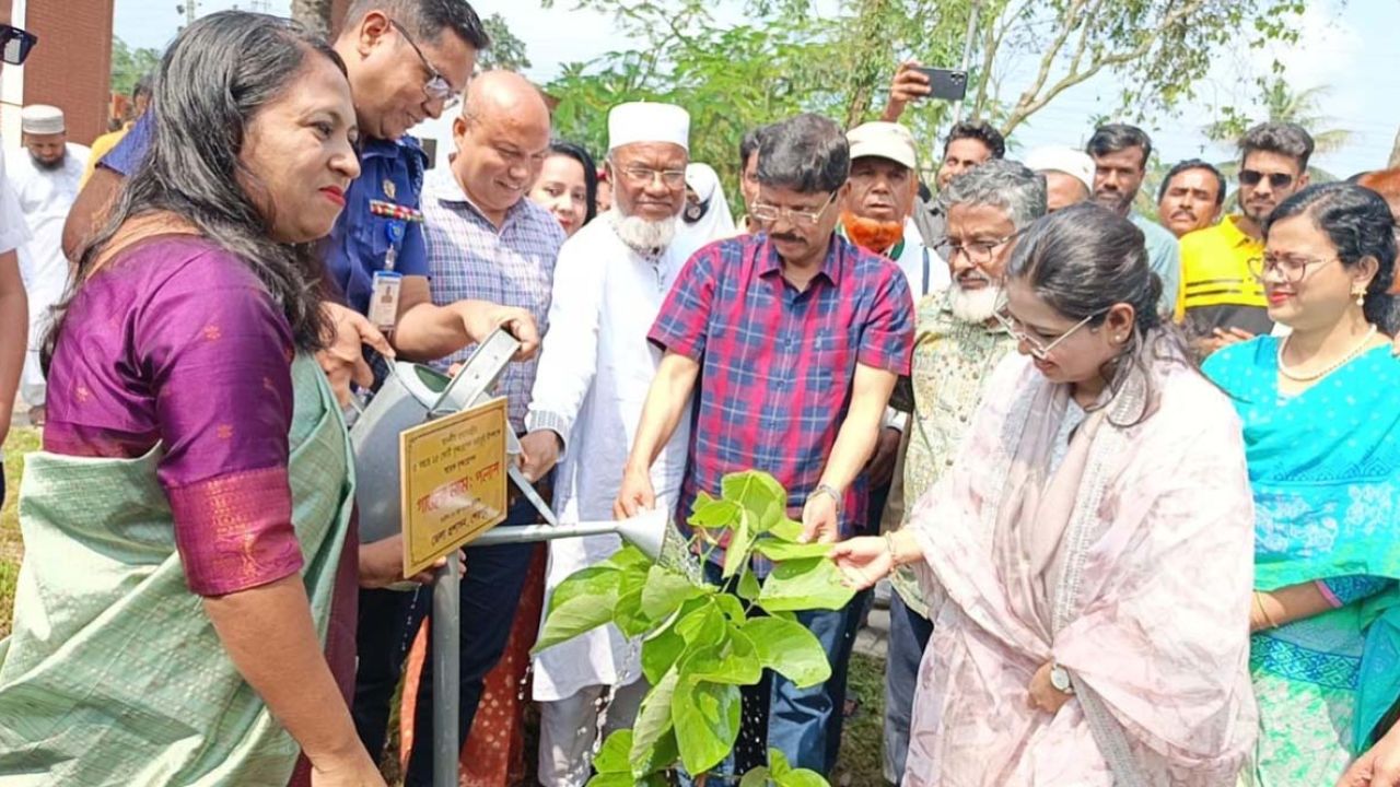 শেরপুরে বৃক্ষরোপণ কর্মসূচির উদ্বোধন