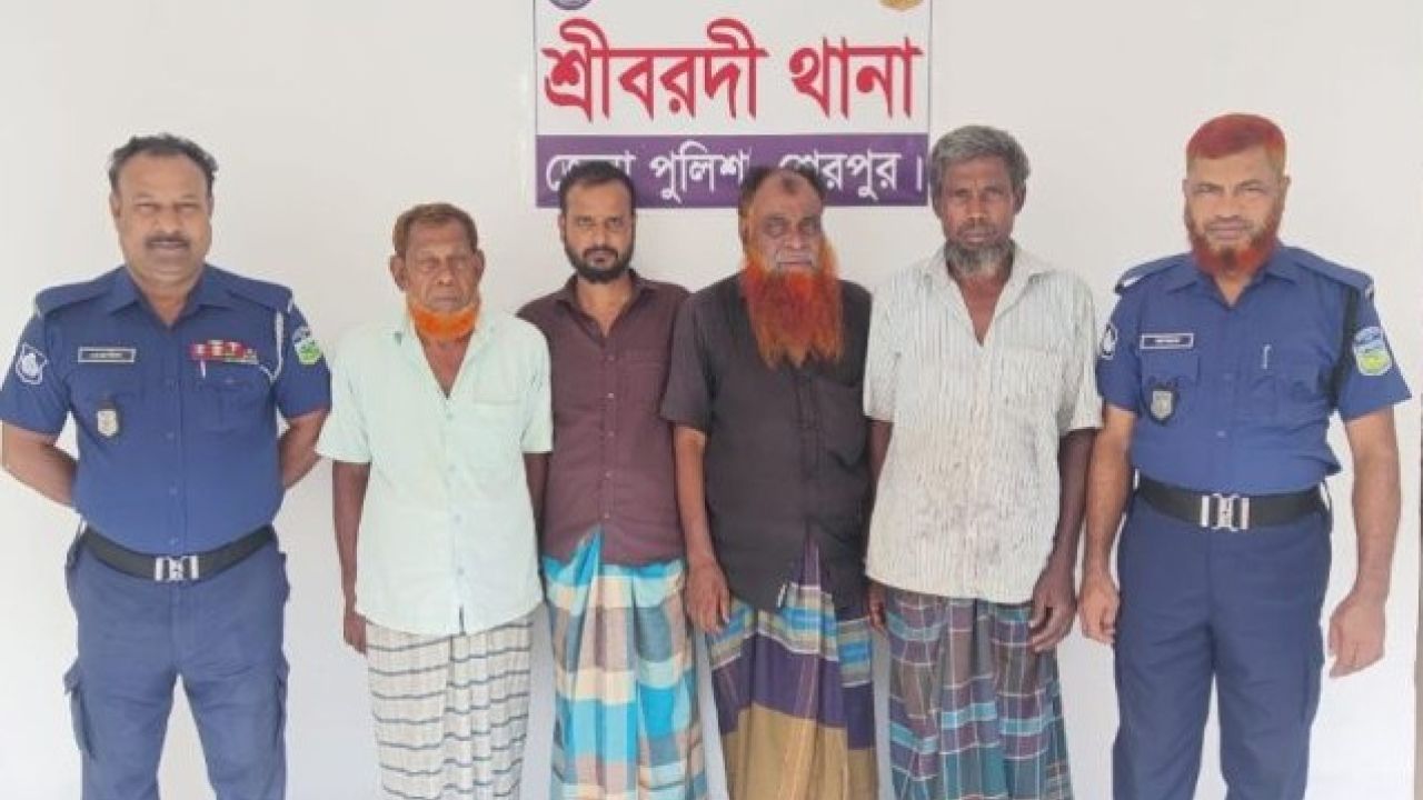 শ্রীবরদীতে জুয়ার আসরে অভিযান, আটক ৪