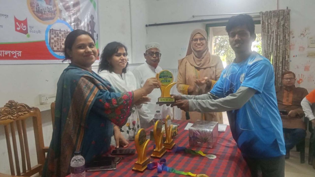 জামালপুরে দাবা প্রতিযোগিতা অনুষ্ঠিত