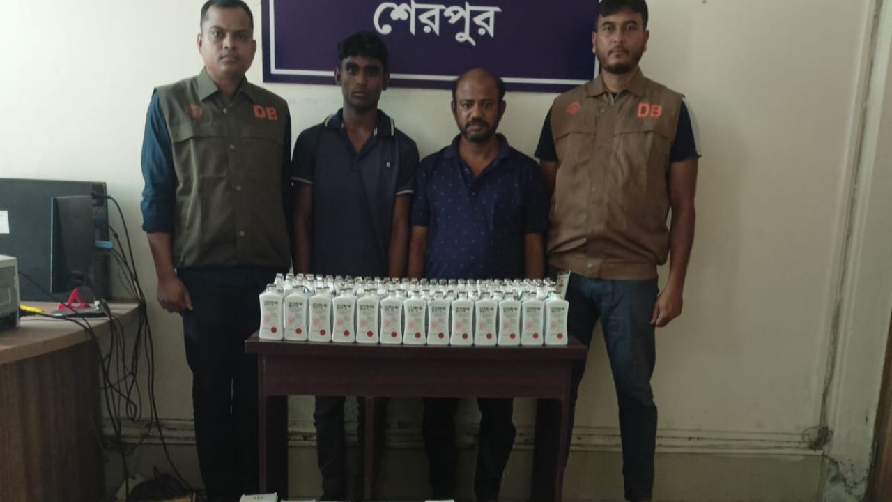 নালিতাবাড়ীতে ৩১৫ বোতল বিদেশি মদসহ গ্রেফতার ২