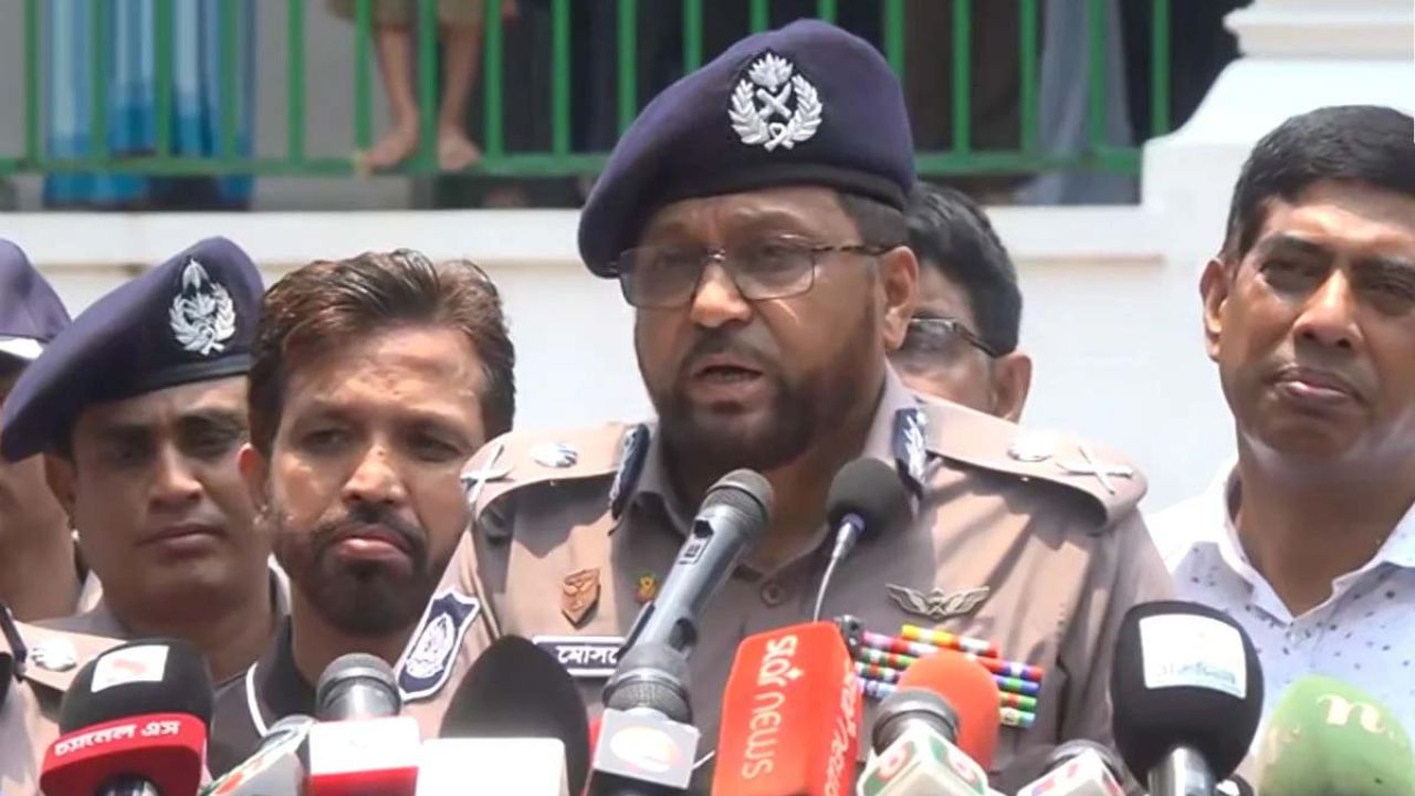 কার্যক্রম নিষিদ্ধ দলের পরিকল্পনা নস্যাৎ করা হয়েছে : ডিএমপি কমিশনার