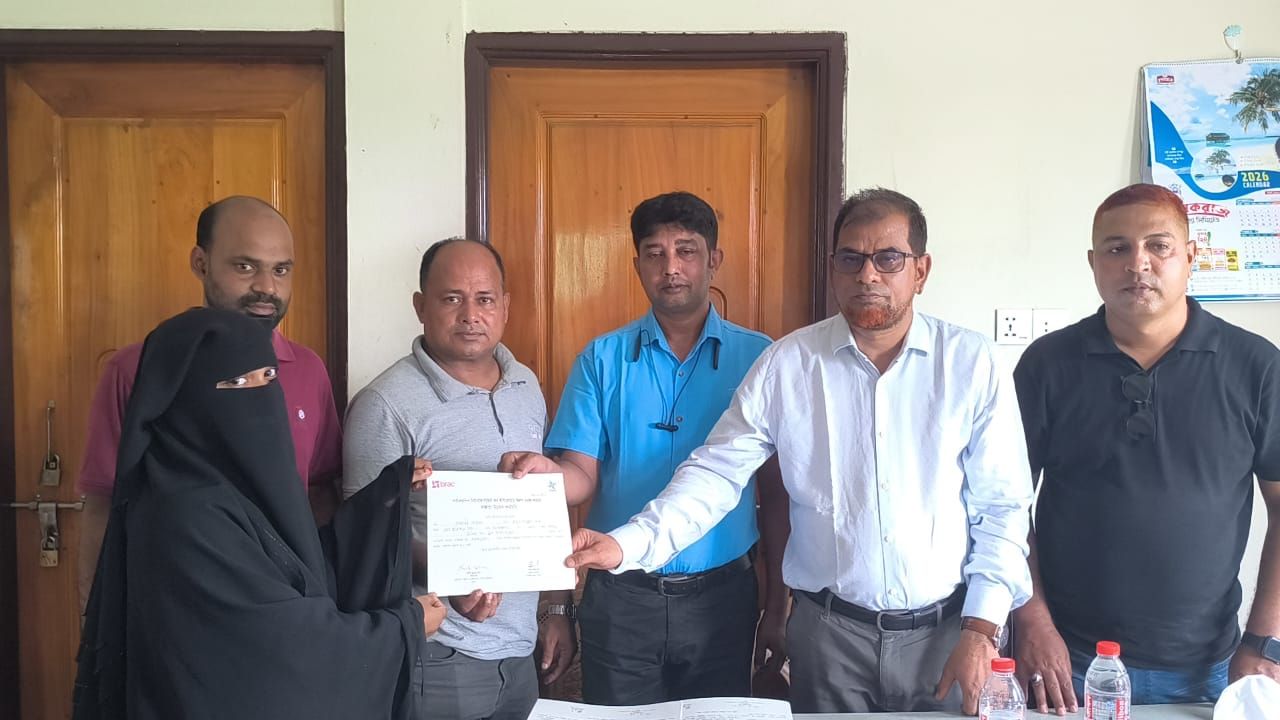 নকলায় প্রাইজ প্রকল্পের প্রশিক্ষণার্থীদের মাঝে সনদ বিতরণ