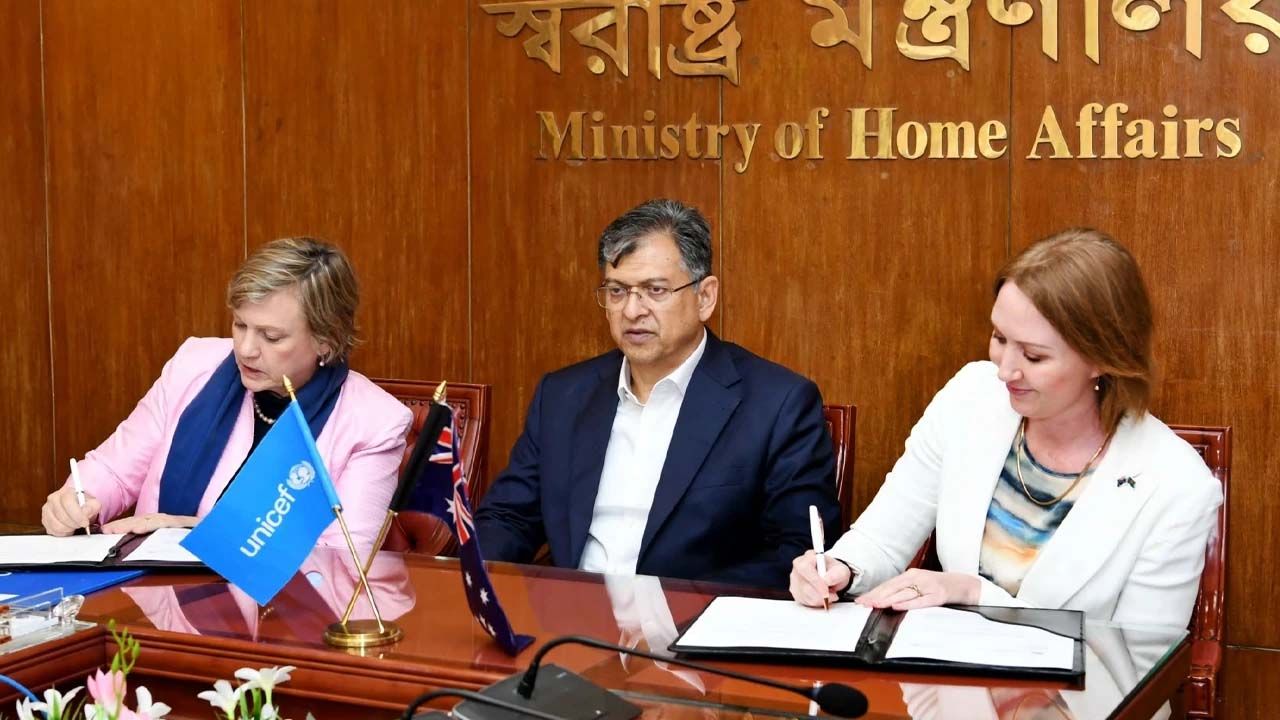 রোহিঙ্গাদের সহায়তায় ১৩৭ কোটি টাকার চুক্তি