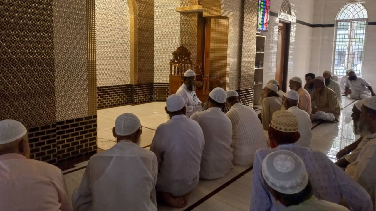 শেরপুরে ৫ মিনিটের মাদরাসা চালু