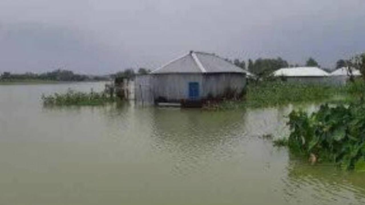 জামালপুরে যমুনা ও ব্রহ্মপুত্র নদে পানি বৃদ্ধিতে নিন্মাঞ্চল প্লাবিত