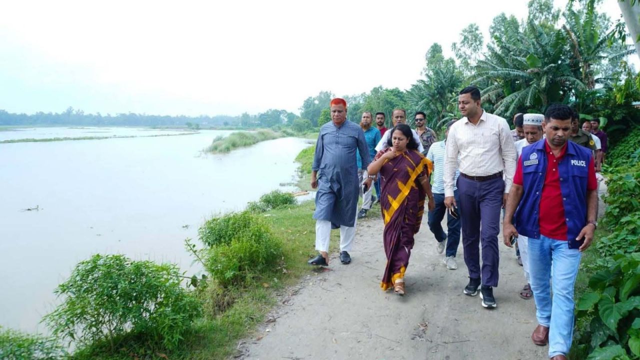 নকলায় নদীভাঙন কবলিত এলাকা পরিদর্শন করলেন জেলা প্রশাসক
