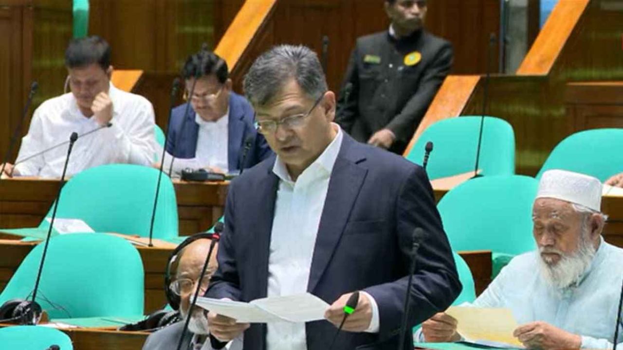 মডেল মসজিদ প্রকল্পে অনিয়ম তদন্তের নির্দেশ দিলেন স্বরাষ্ট্রমন্ত্রী