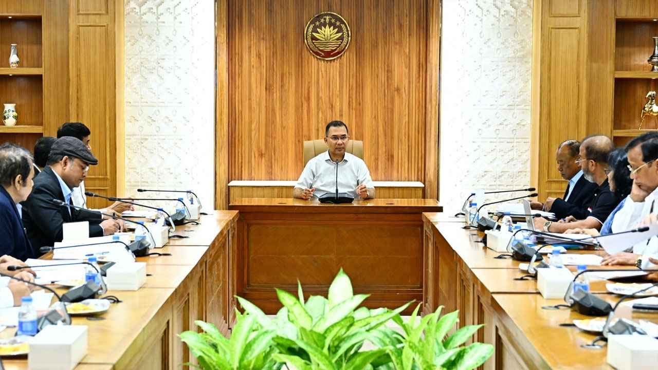 বায়ু ও শব্দদূষণ রোধে কঠোর পদক্ষেপের নির্দেশ প্রধানমন্ত্রীর
