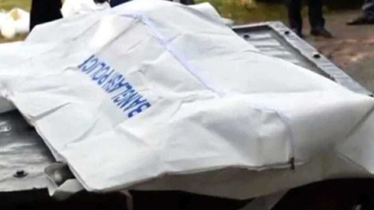 নেত্রকোনায় নিজ বসতঘরে যুবককে গলা কেটে হত্যা