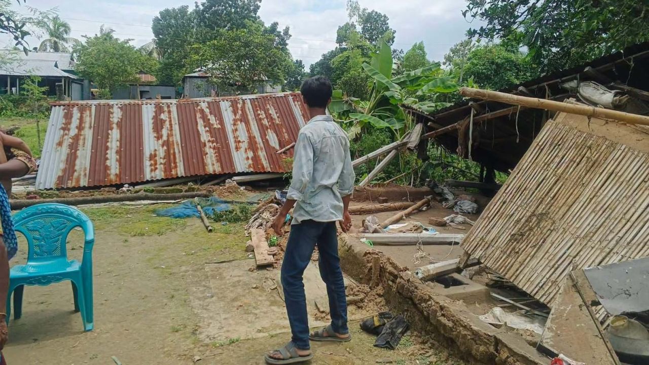 ভালুকায় বসতবাড়িতে হামলা, দুটি ঘর ভাঙচুরের অভিযোগ