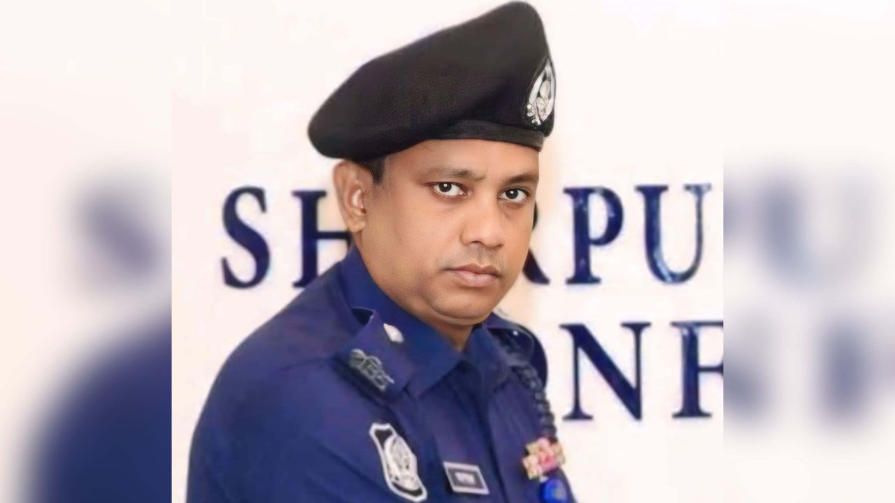 ময়মনসিংহ রেঞ্জের শ্রেষ্ঠ অফিসার ইনচার্জ নালিতাবাড়ীর আশরাফুজ্জামান