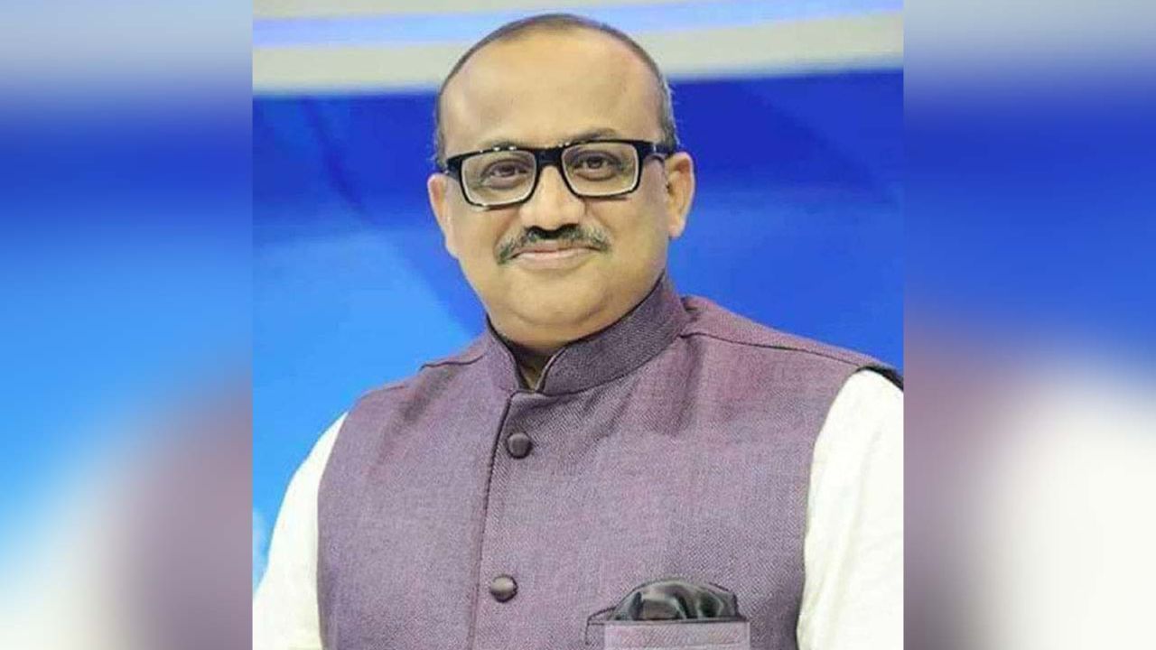 ডা. মুরাদ হাসানকে আদালতে হাজির হতে বিজ্ঞপ্তি প্রকাশের আদেশ