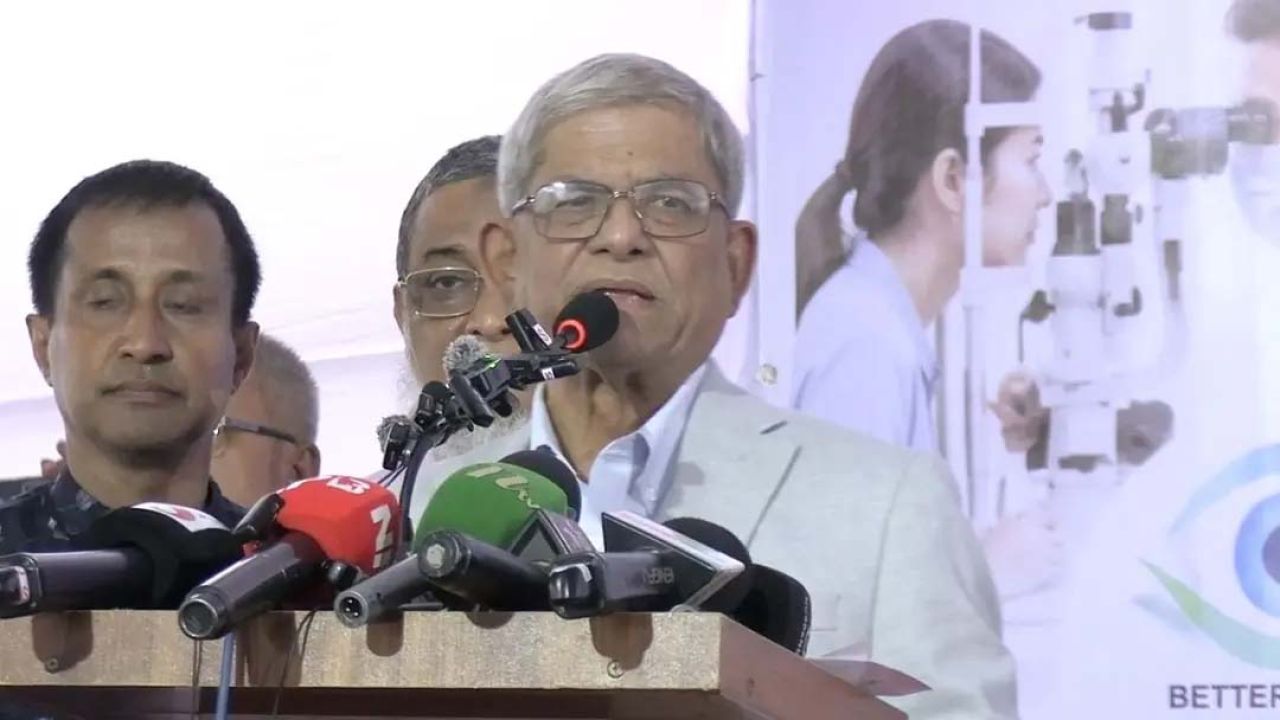 সরকারে আসছেন বলে কাউকে গরম দেখাবেন না : মির্জা ফখরুল