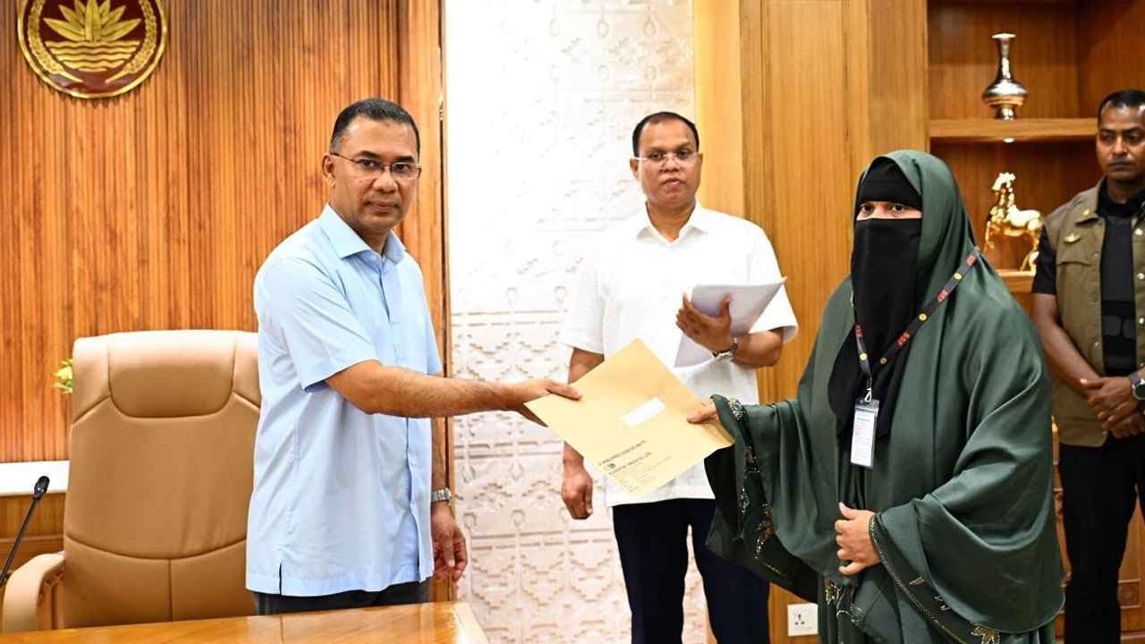 চাকরি পেলেন জুলাইয়ের শহীদ ও আহত পরিবারের ১০ সদস্য
