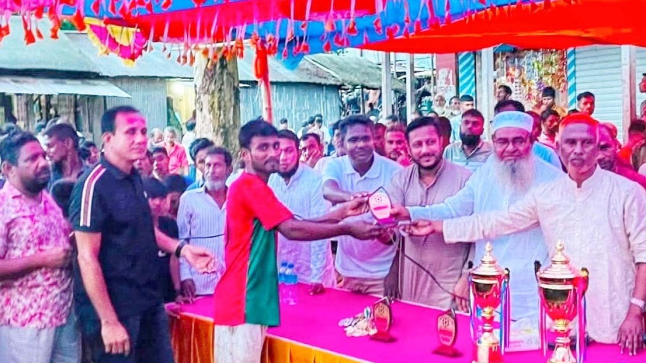 নালিতাবাড়ীতে মাদক বিরোধী ফুটবল টুর্নামেন্টের ফাইনাল খেলা অনষ্ঠিত