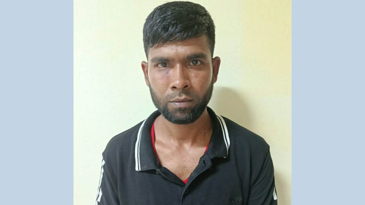 নকলায় ভূয়া ডিবি পুলিশ আটক