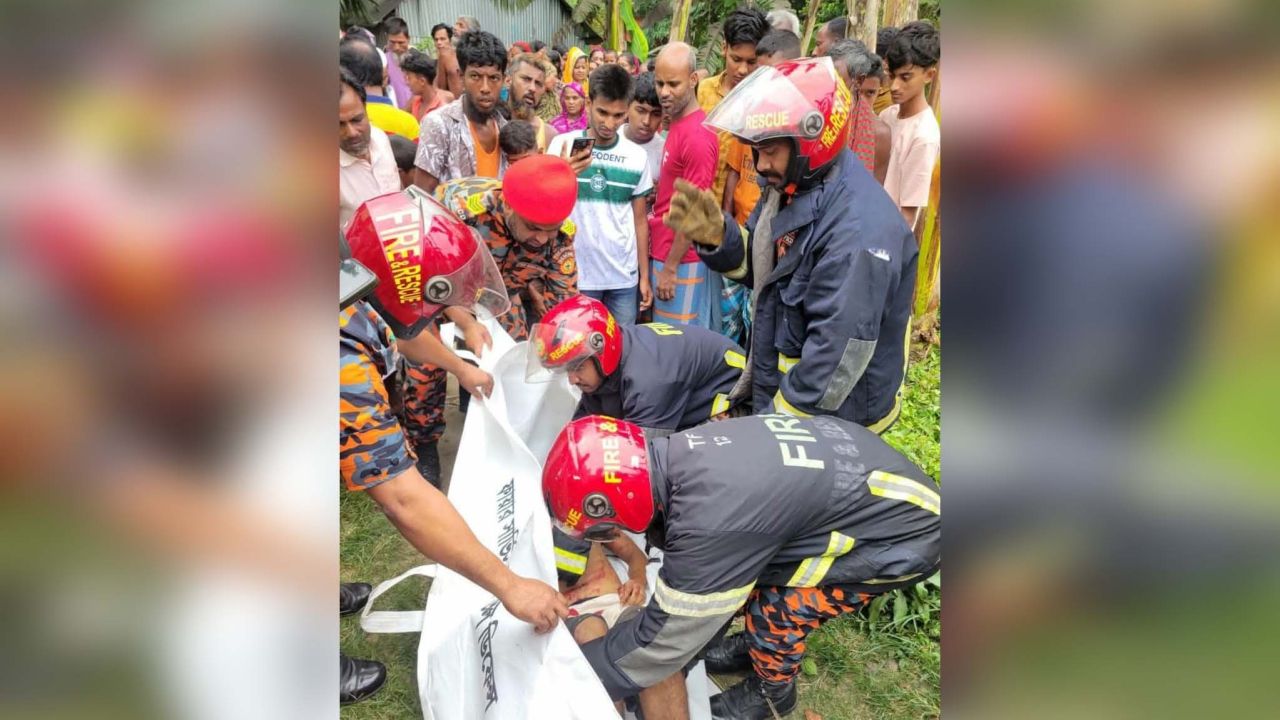 ময়মনসিংহের ত্রিশালে ট্রাক-সিএনজি সংঘর্ষে নিহত ২, আহত ৪