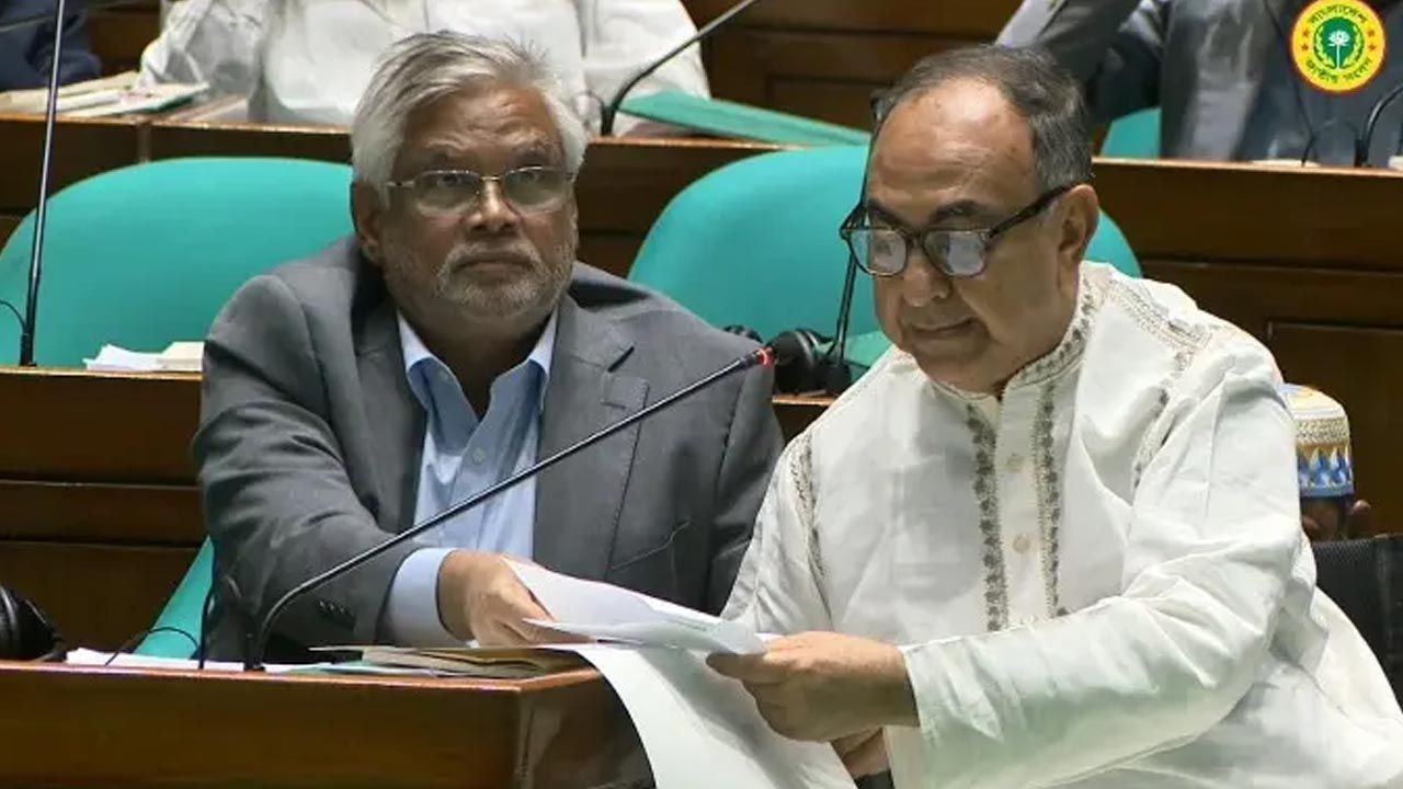 ২০ বছর পর সংসদে ফিরে আবেগাপ্লুত মির্জা আব্বাস