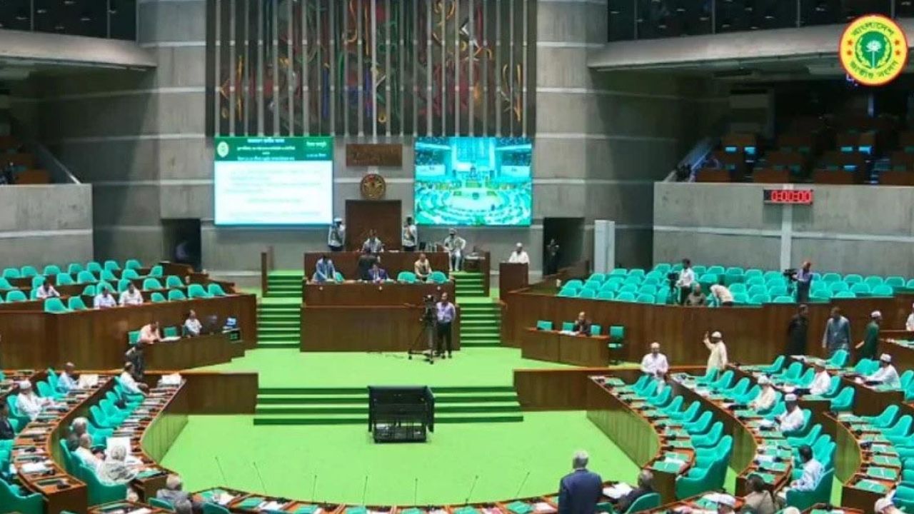দুর্যোগ মোকাবিলায় ৭০ হাজার স্বেচ্ছাসেবক প্রস্তুত: ত্রাণ প্রতিমন্ত্রী