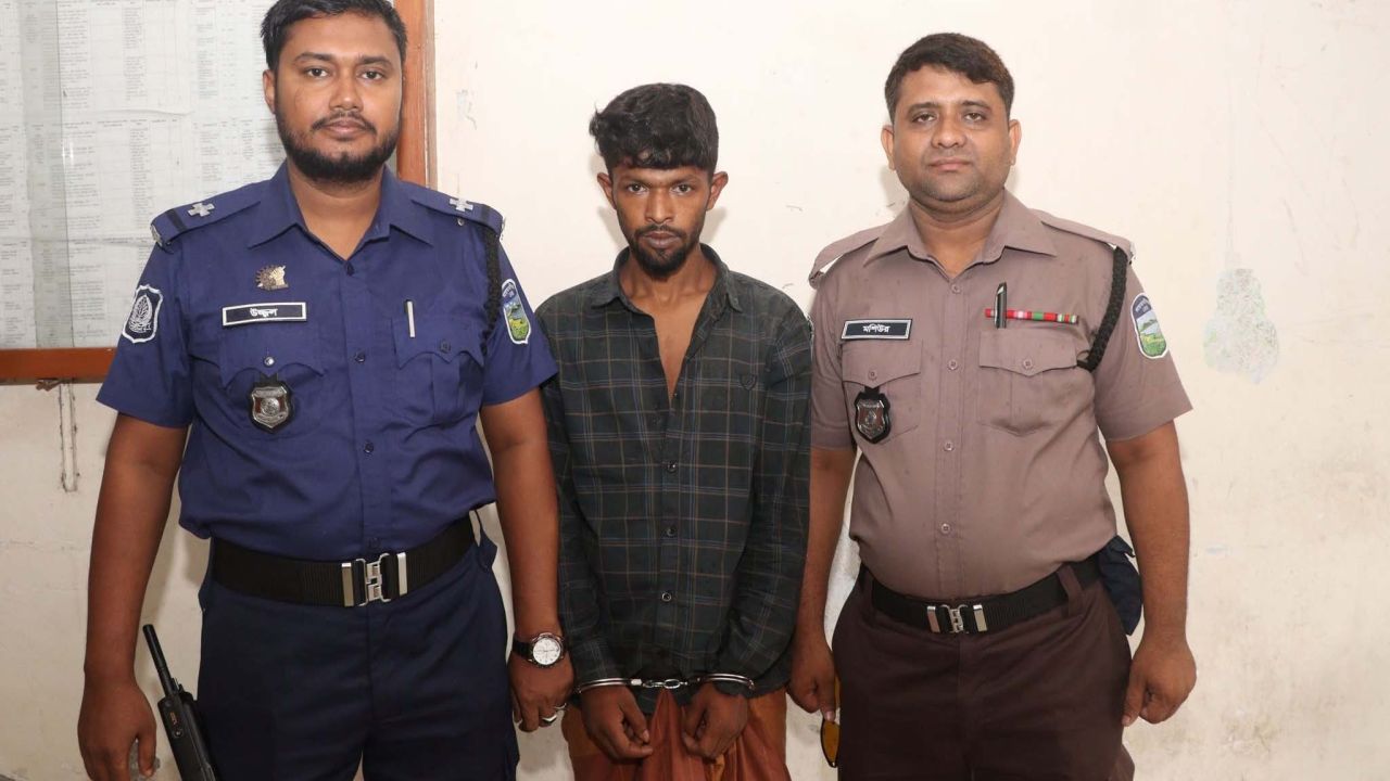 শেরপুরে হাসপাতালের মেডিকেল টেকনিশিয়ানকে ছুরিকাঘাত, অভিযুক্ত গ্রেফতার
