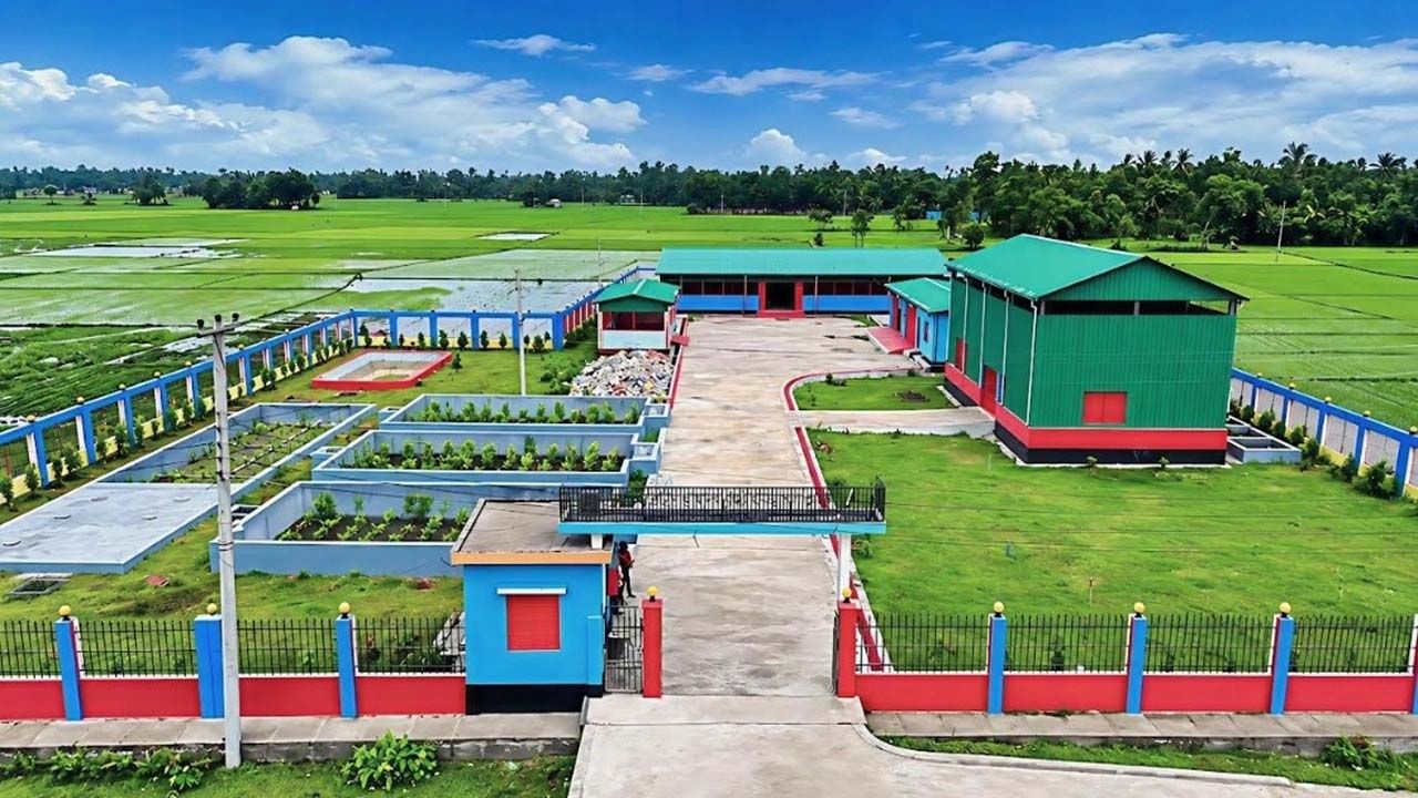 নকলায় বর্জ্য থেকে উৎপাদন করা হচ্ছে উর্বর জৈব সার