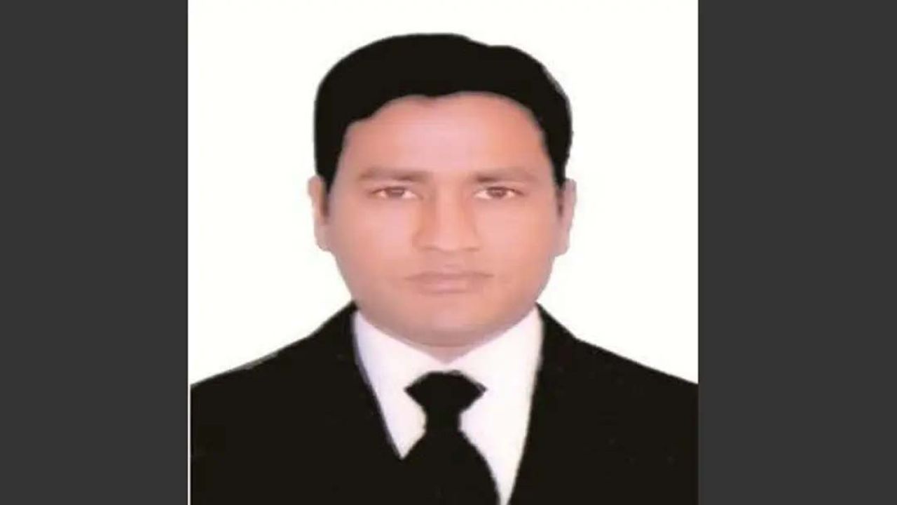 লালবাগে ভাড়া বাসা থেকে আইনজীবীর অর্ধগলিত মরদেহ উদ্ধার