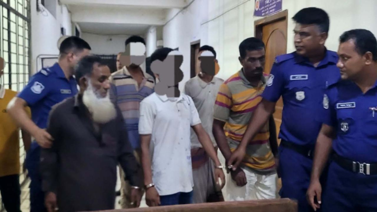 শেরপুরে তিন ভাইকে কুপিয়ে হত্যাচেষ্টার মামলায় তিন আসামির কারাদণ্ড